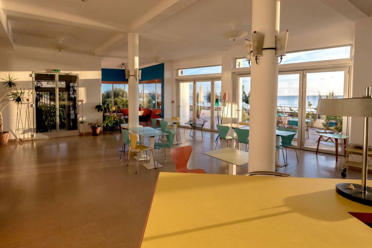 Hotel Le Trident Thyrse Royan Exteriör bild